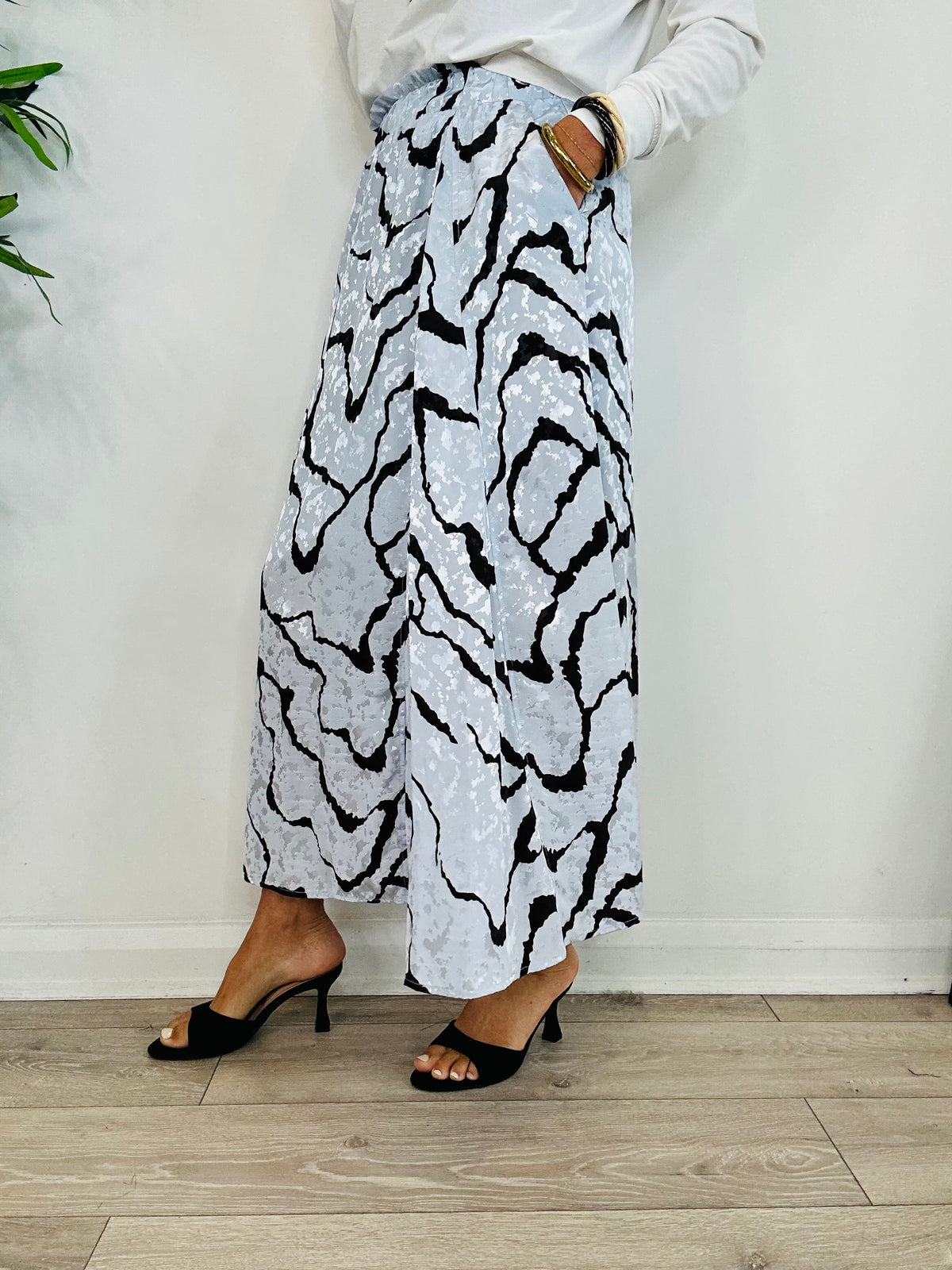 Patterned Midi Skirt - Size 34