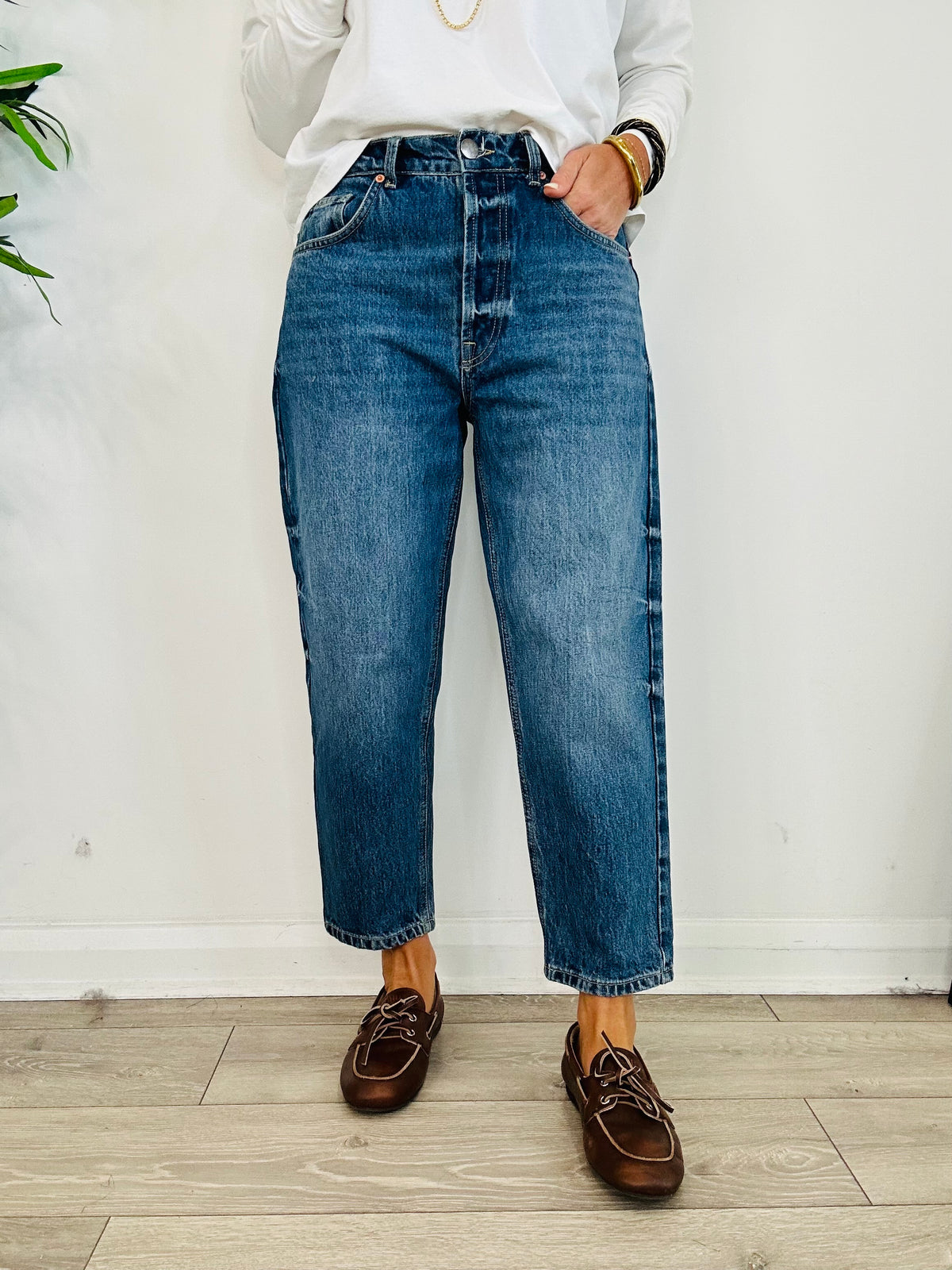 Carrot Jeans - Size 28