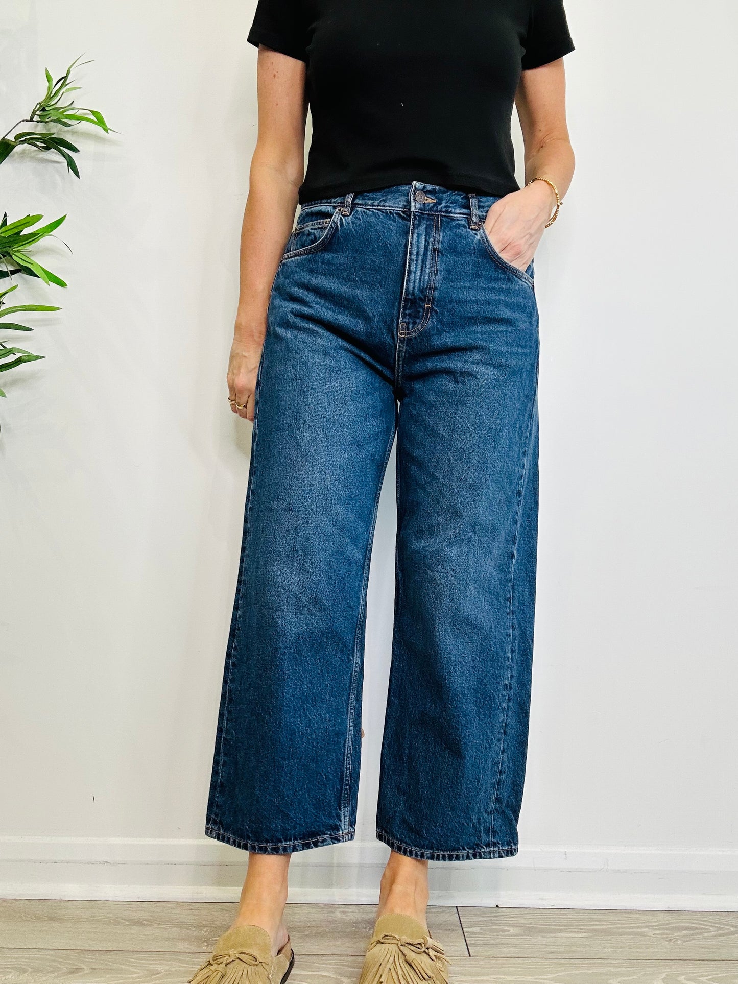 Cropped Wide Leg Jeans - Size 31