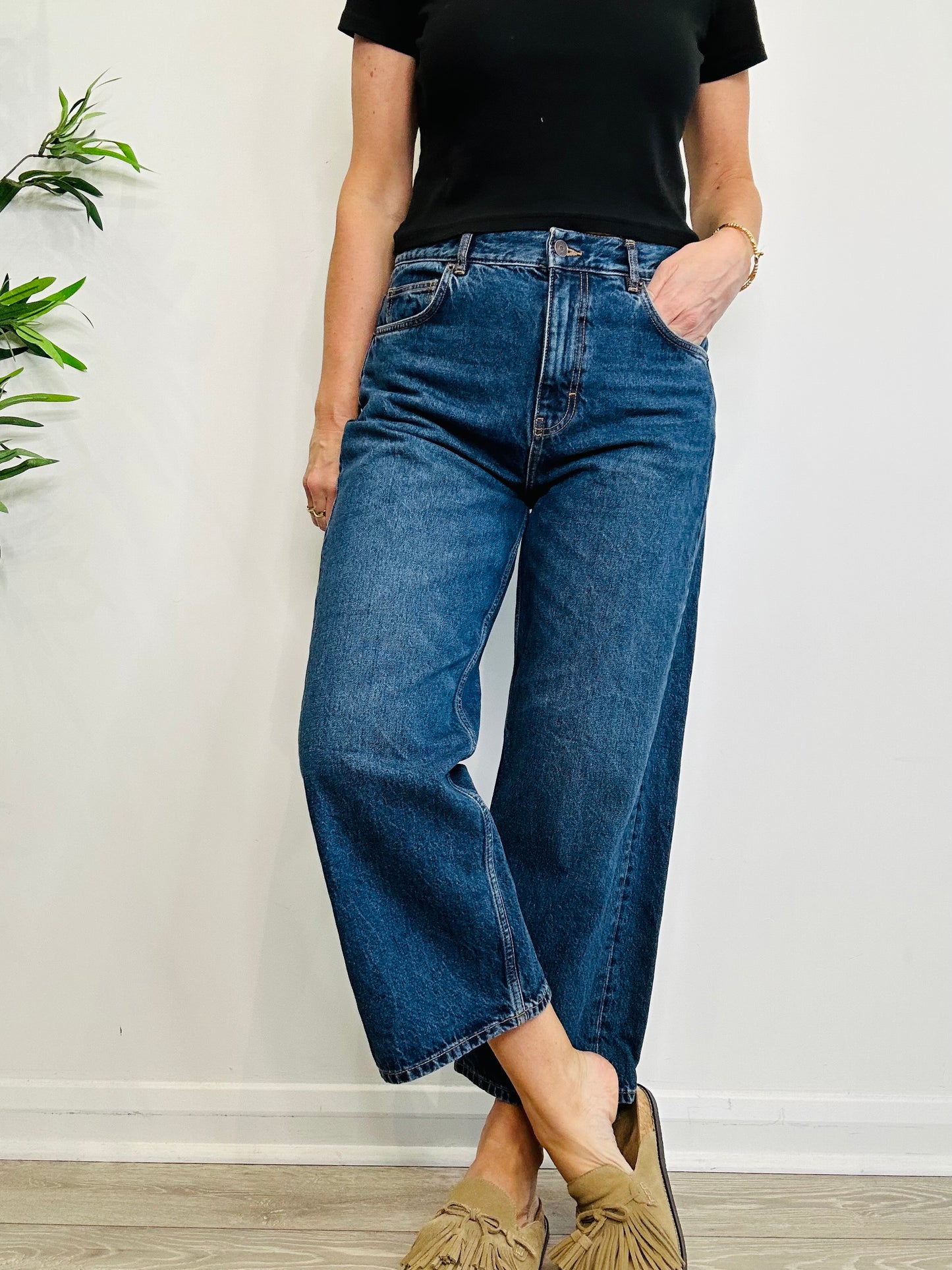 Cropped Wide Leg Jeans - Size 31