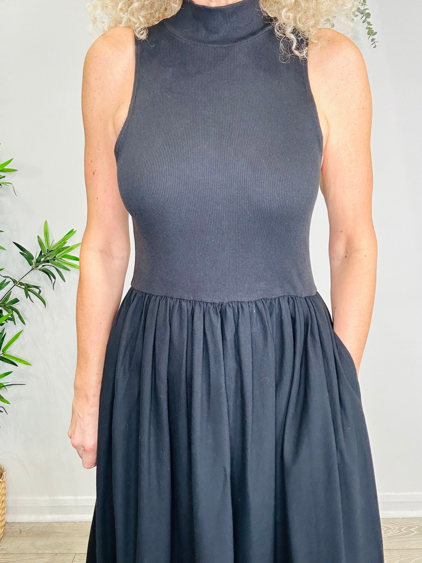 Sleeveless Maxi Dress - Size L