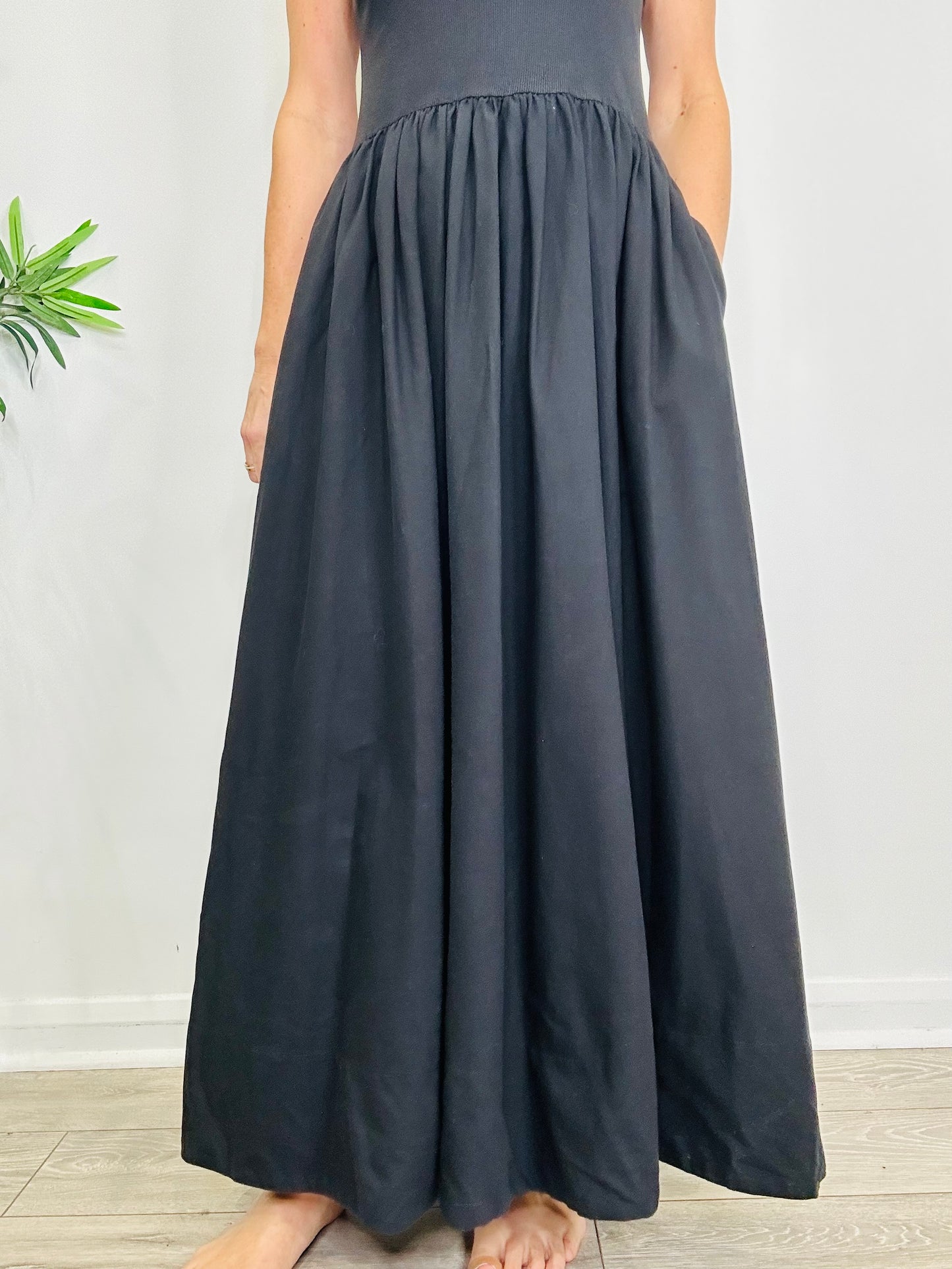 Sleeveless Maxi Dress - Size L