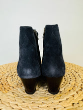 Load image into Gallery viewer, Suede Dacken Boots - Size 38
