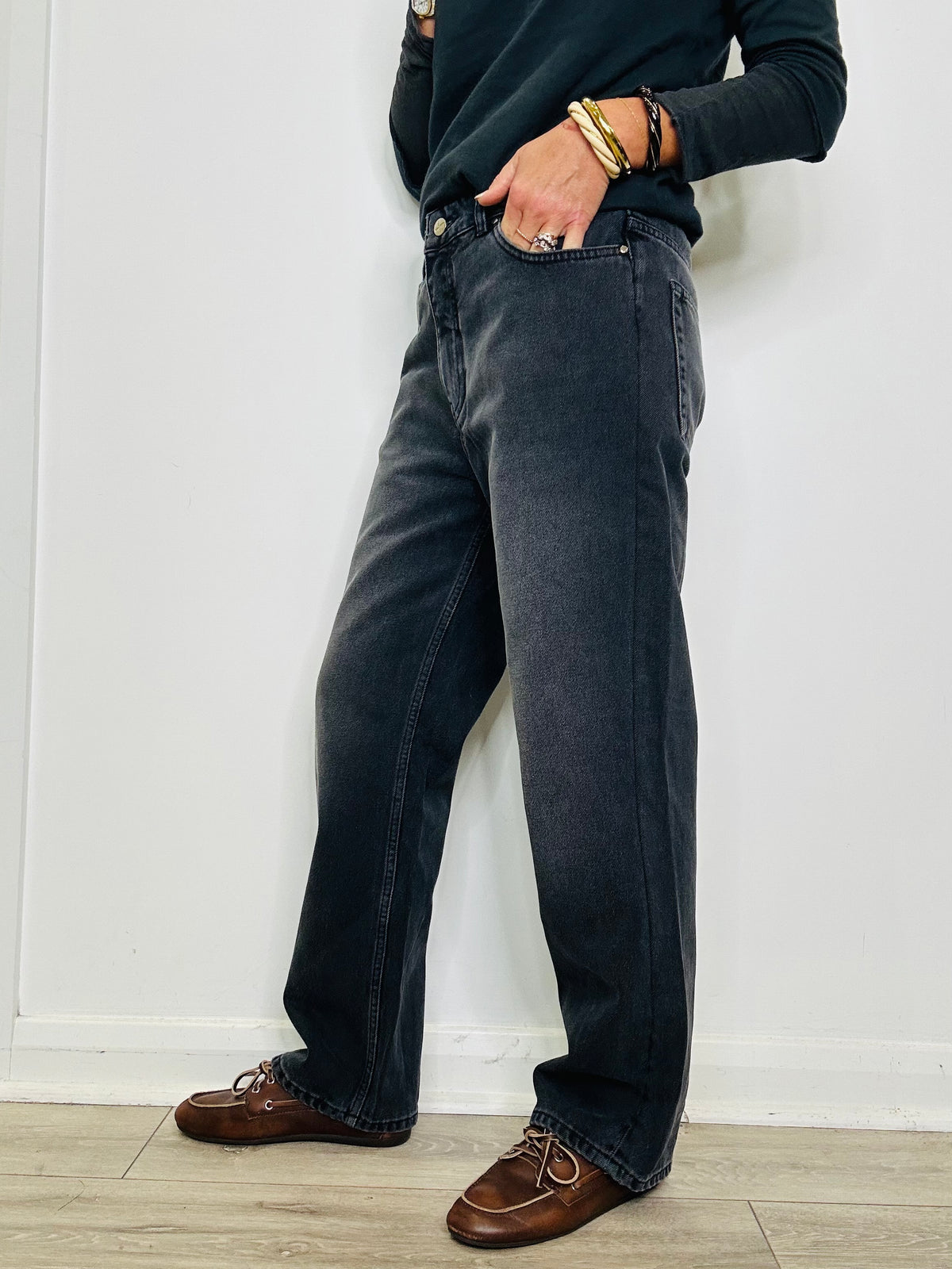 Straight Leg Jeans - Size 29