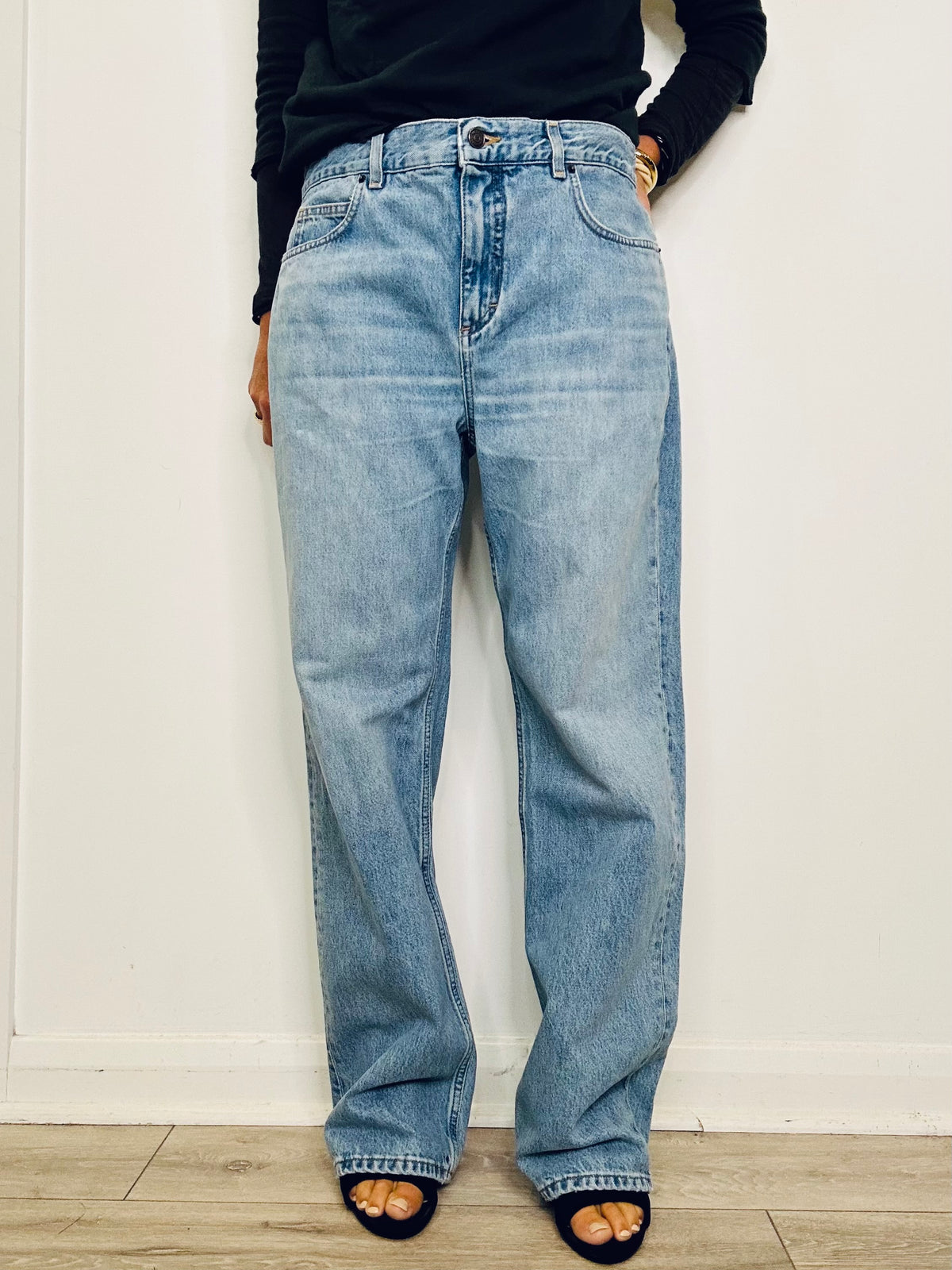 Straight Leg Jeans - Size 31