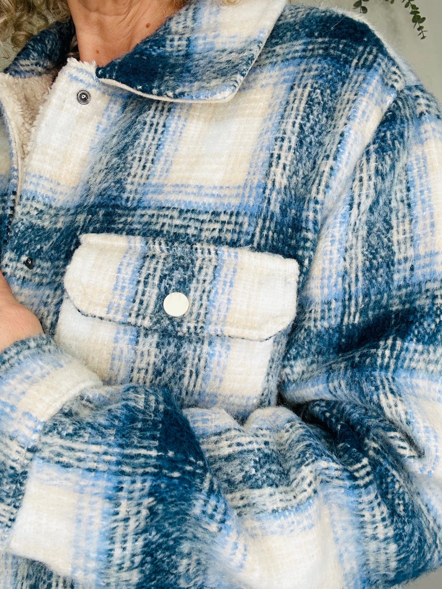 Check Shacket - Size M