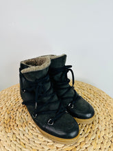 Load image into Gallery viewer, Nowles Snow Boots - Size 40
