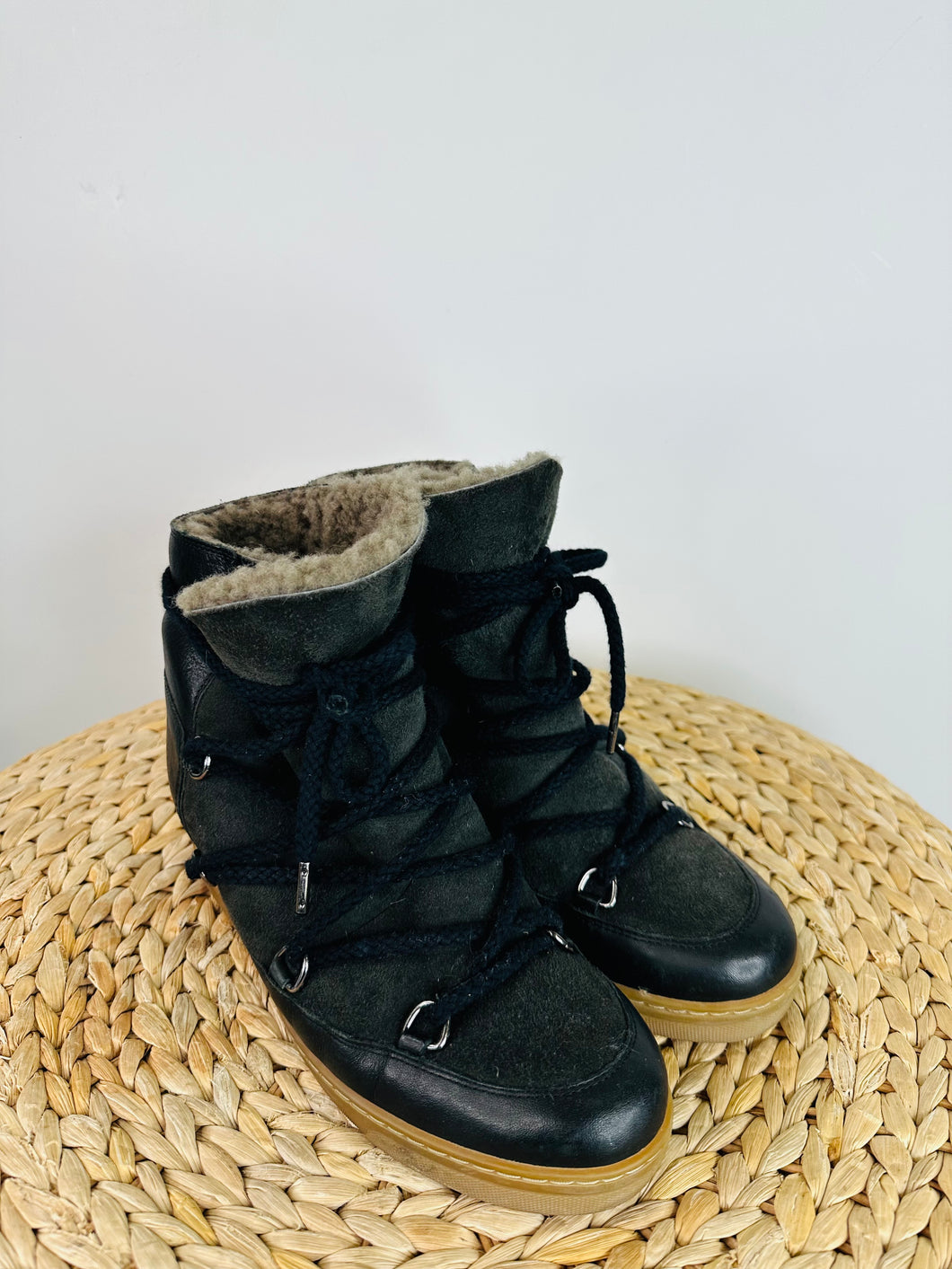 Nowles Snow Boots - Size 40