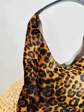 Load image into Gallery viewer, Leopard Print Shoulder Bag
