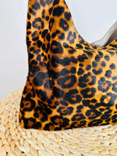 Load image into Gallery viewer, Leopard Print Shoulder Bag
