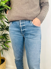 Load image into Gallery viewer, Emerson Jeans - Size 28
