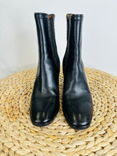 Load image into Gallery viewer, Leather Boots - Size 38
