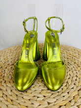 Load image into Gallery viewer, Luz Metallic Heels - Size 37
