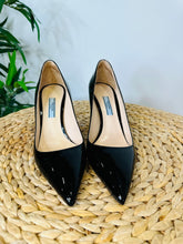 Load image into Gallery viewer, Patent Leather Pumps - Size 37.5

