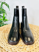 Load image into Gallery viewer, Chelsea Boots - Size 38
