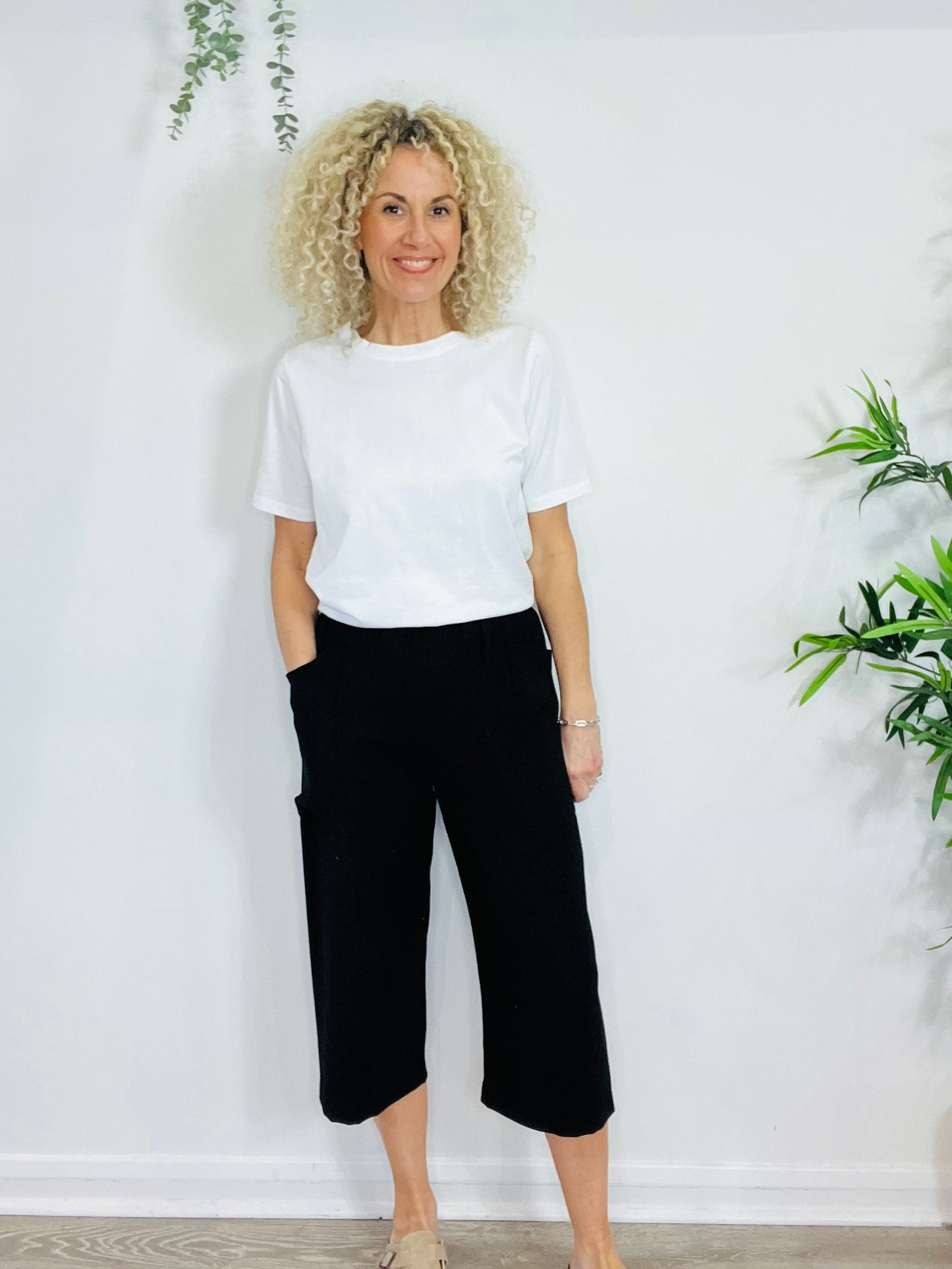 Cropped Trousers - Size 36