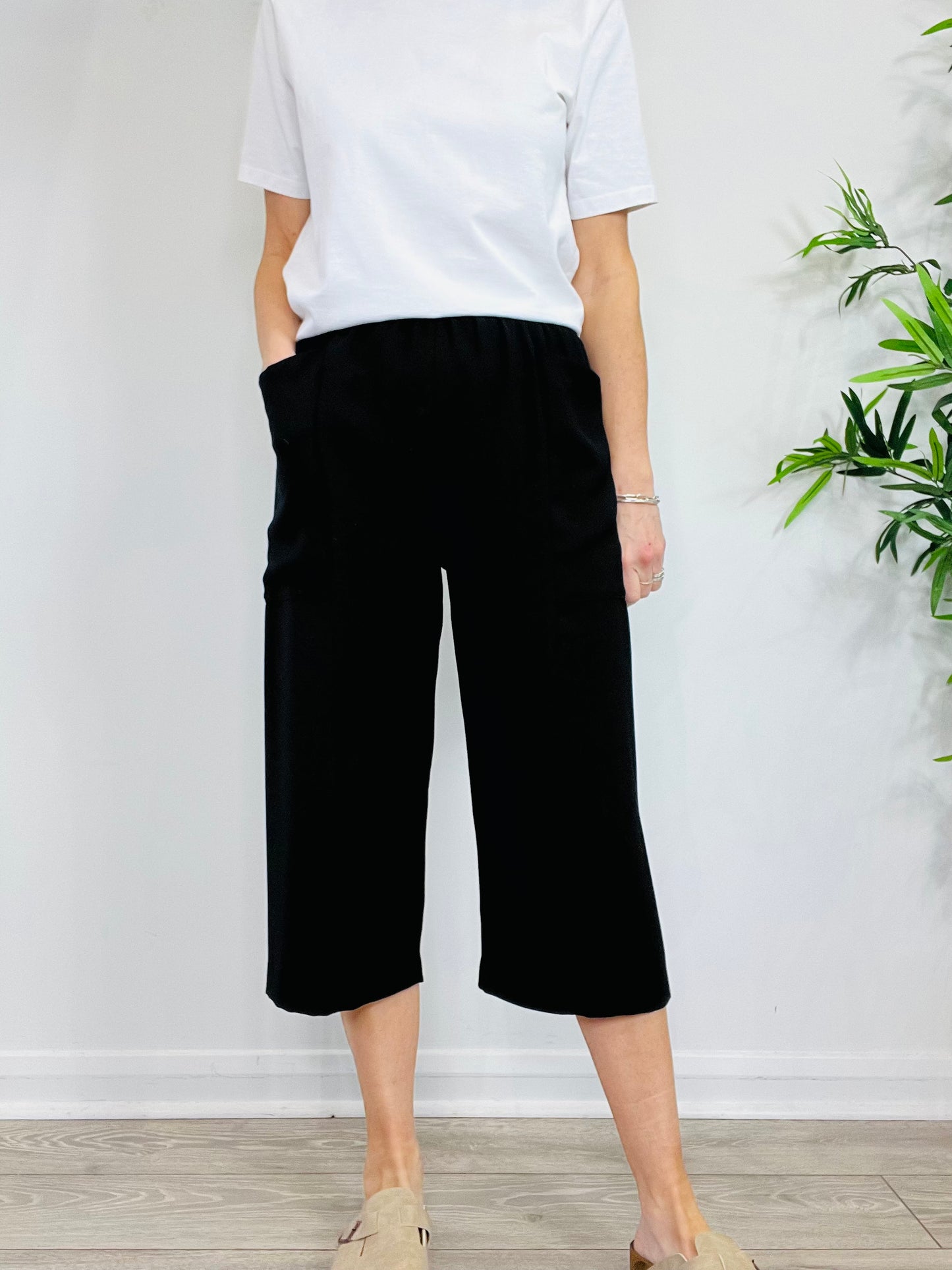 Cropped Trousers - Size 36