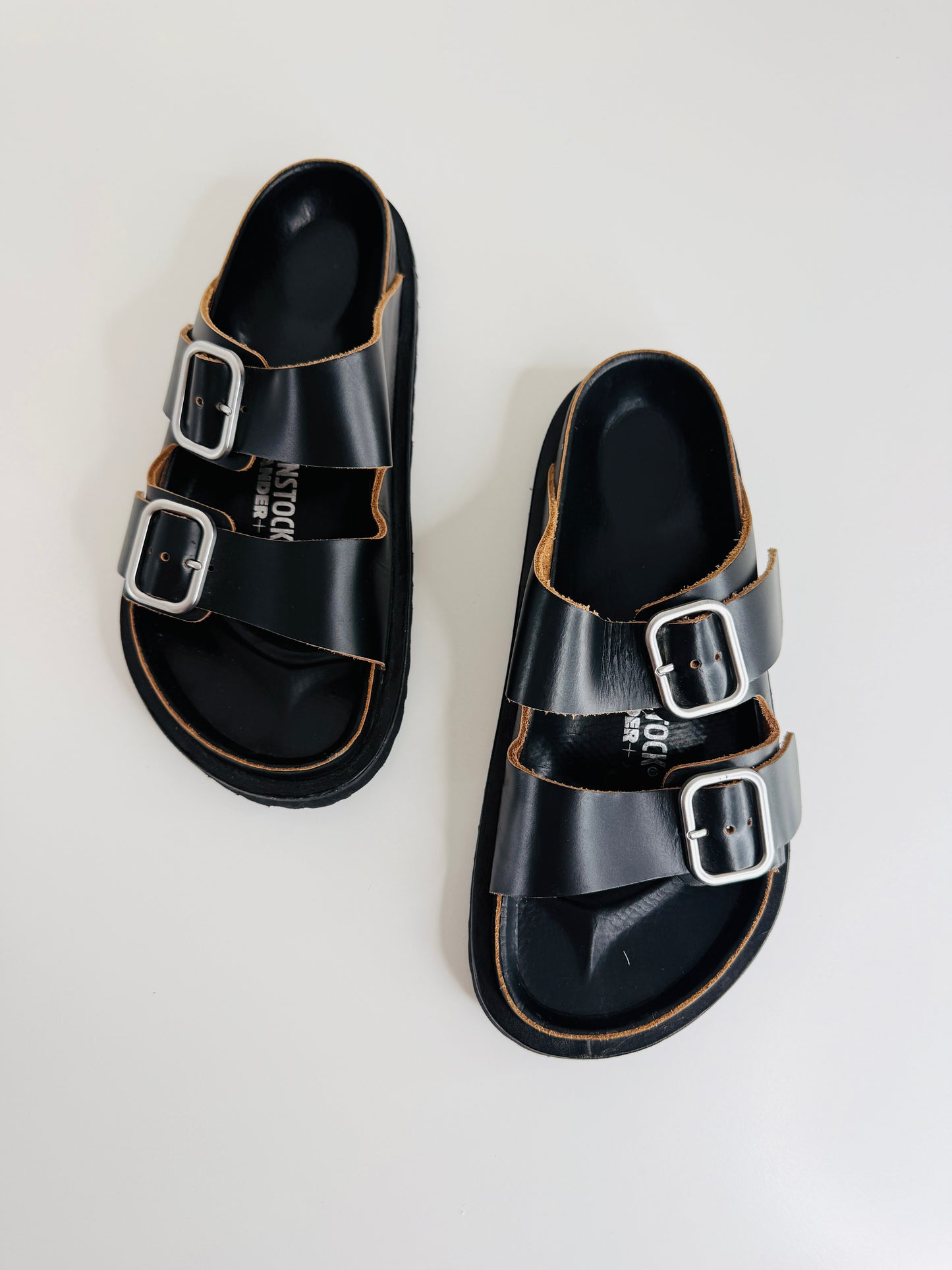 1774 Arizona Sandals - Size 38