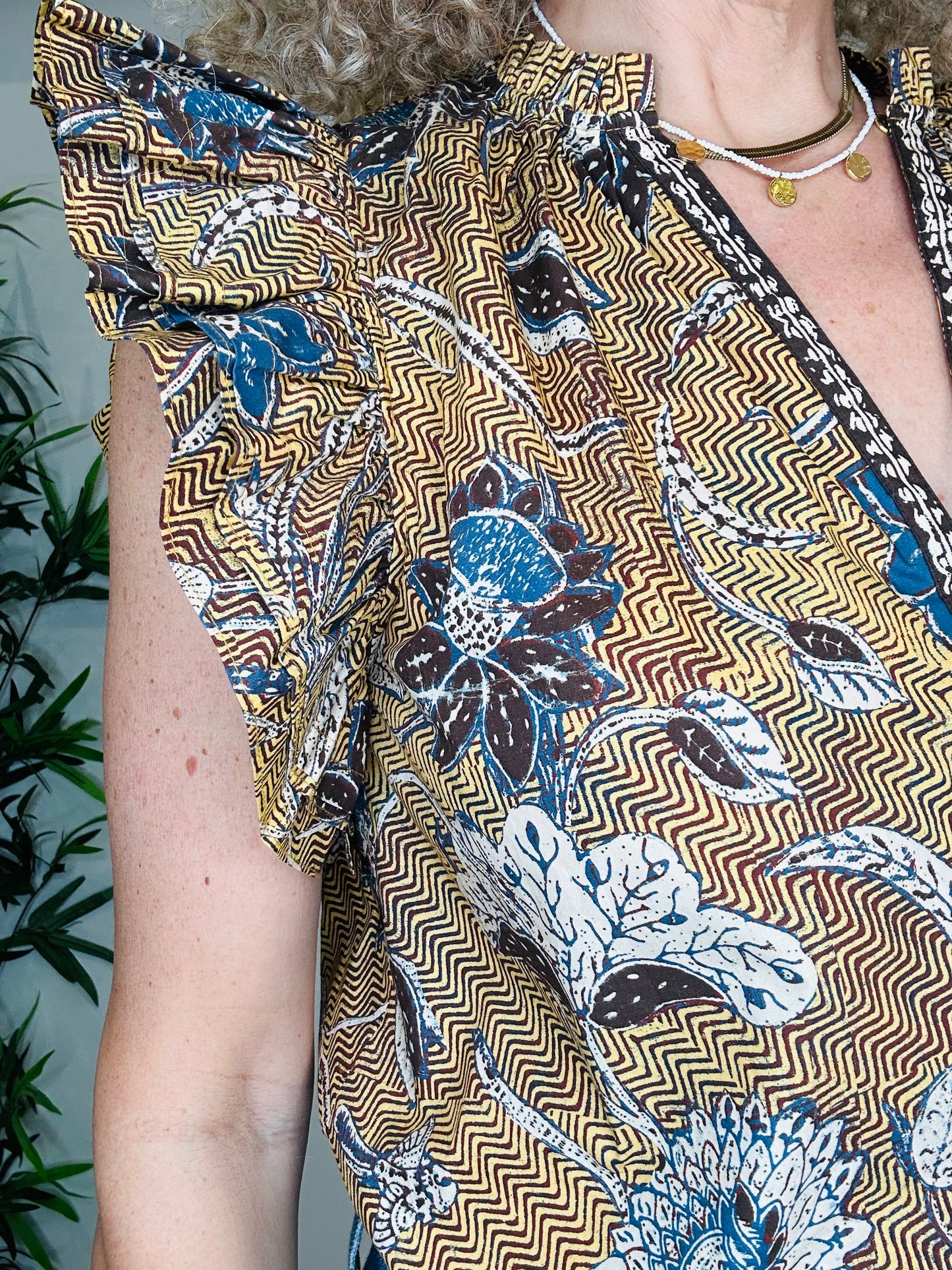 Patterned Lei Top - Size 14