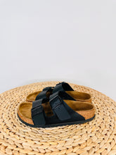 Load image into Gallery viewer, Arizona Sandals - Size 38

