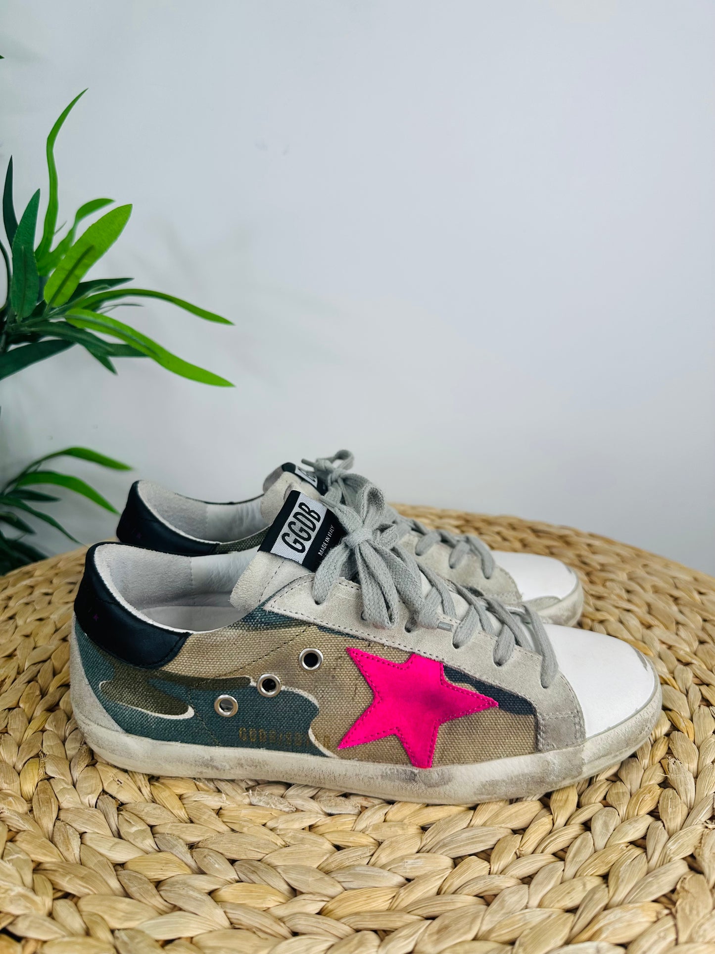 Superstar Trainers - Size 37