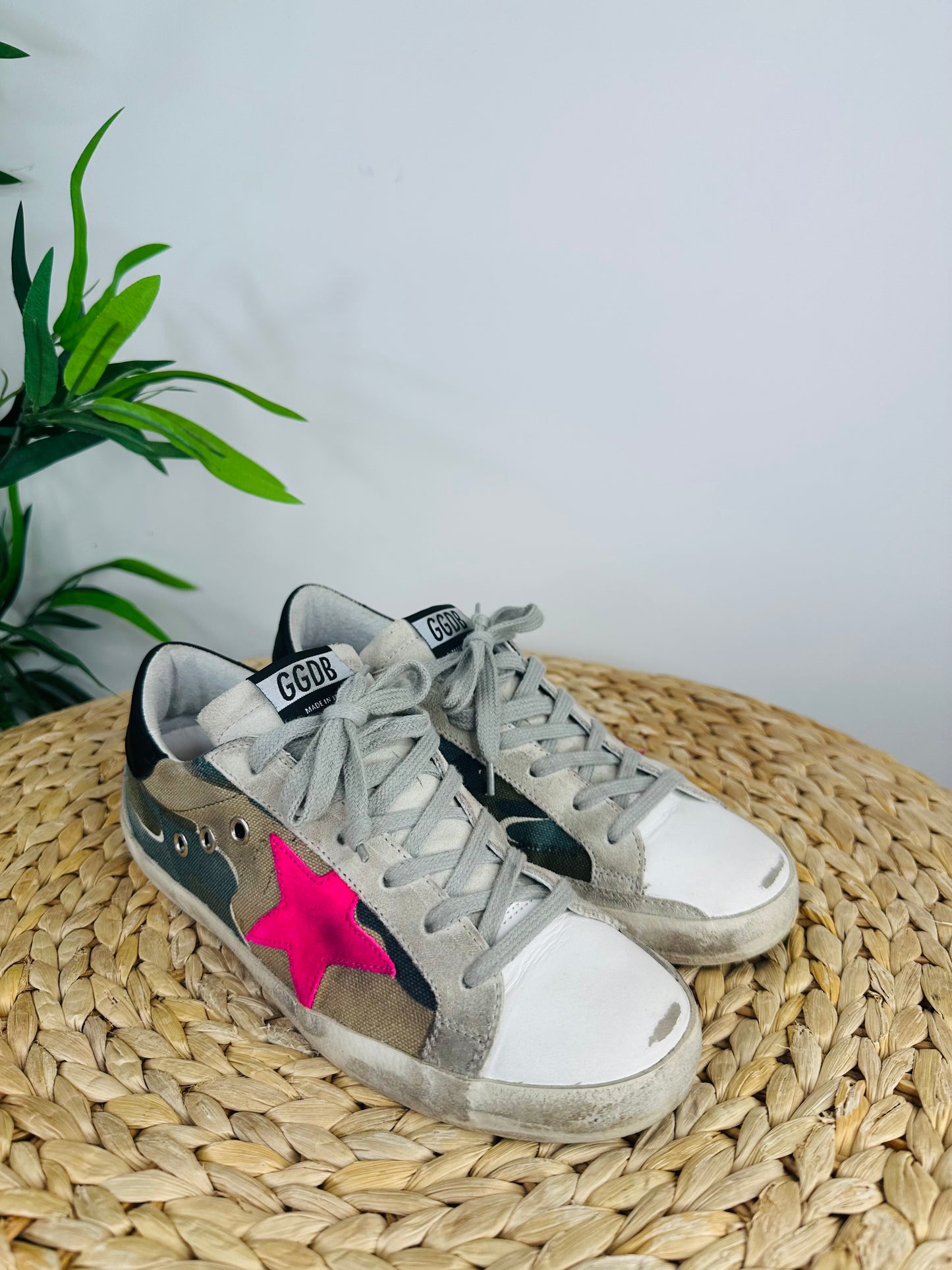 Superstar Trainers - Size 37