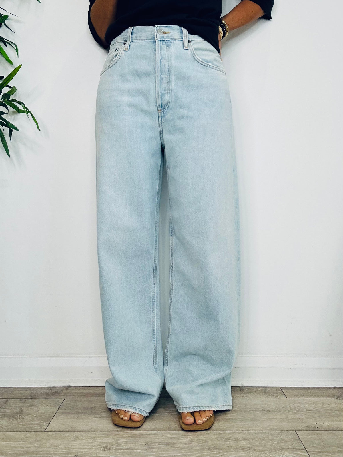Low Slung Baggy Jeans - Size 26