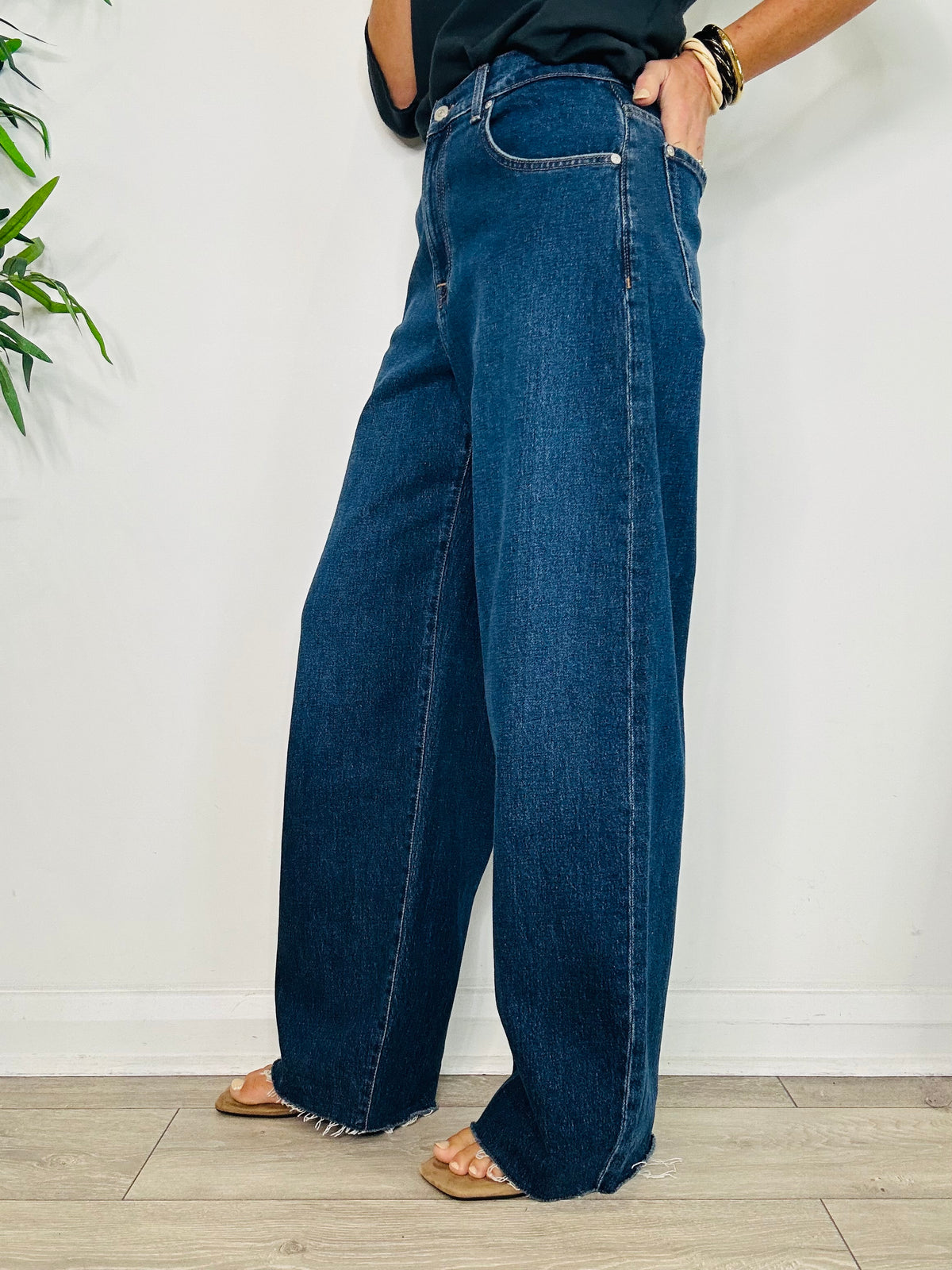 Curve Line Baggy Jeans - Size 27