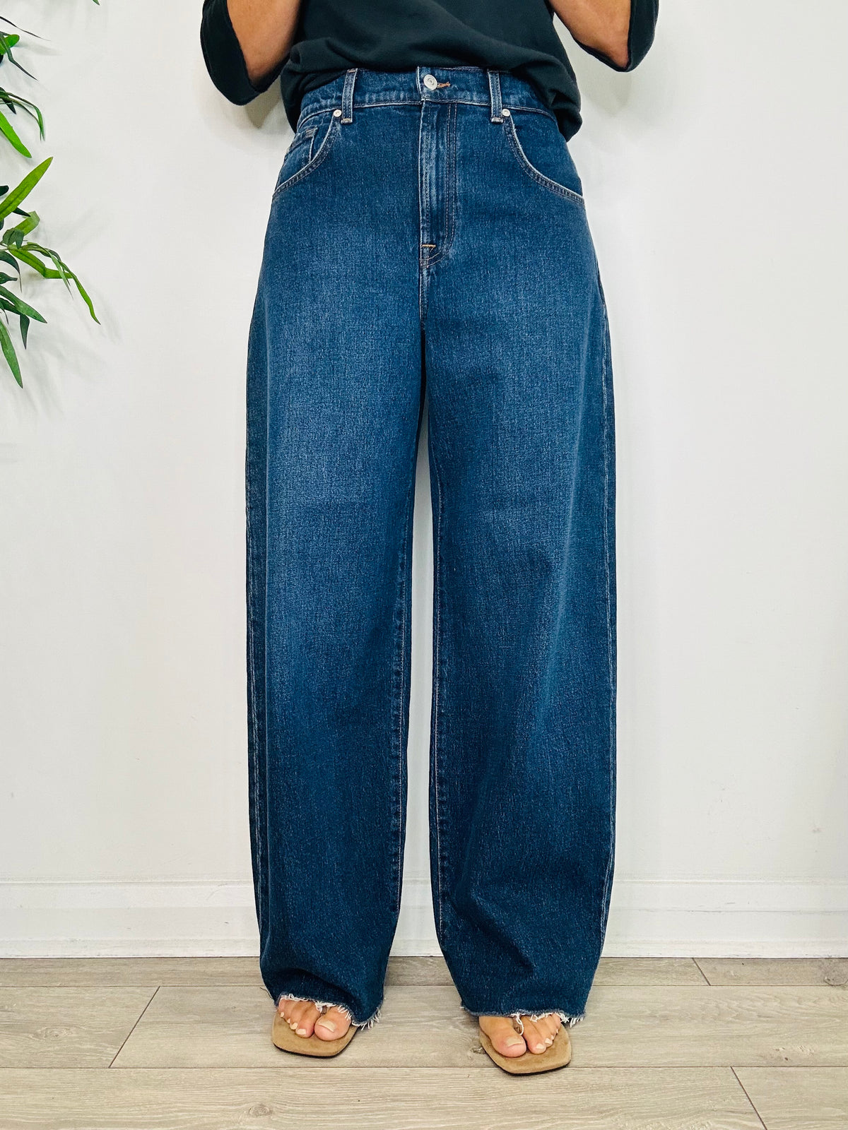 Curve Line Baggy Jeans - Size 27