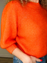 Load image into Gallery viewer, Brooky Knit Jumper - Size S

