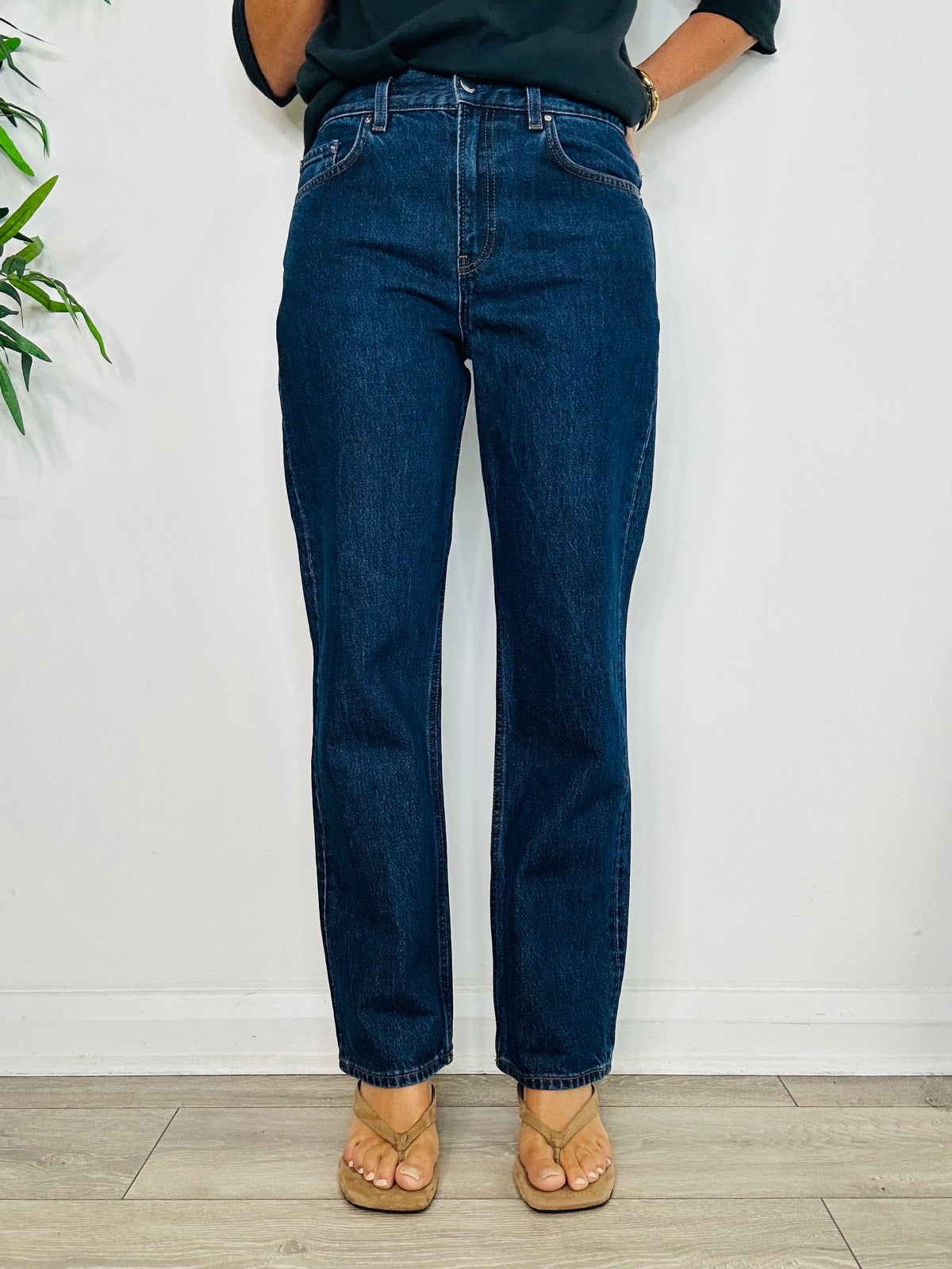 Low Straight Jeans - Size 27