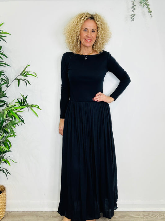 Odette Maxi Dress - Size M