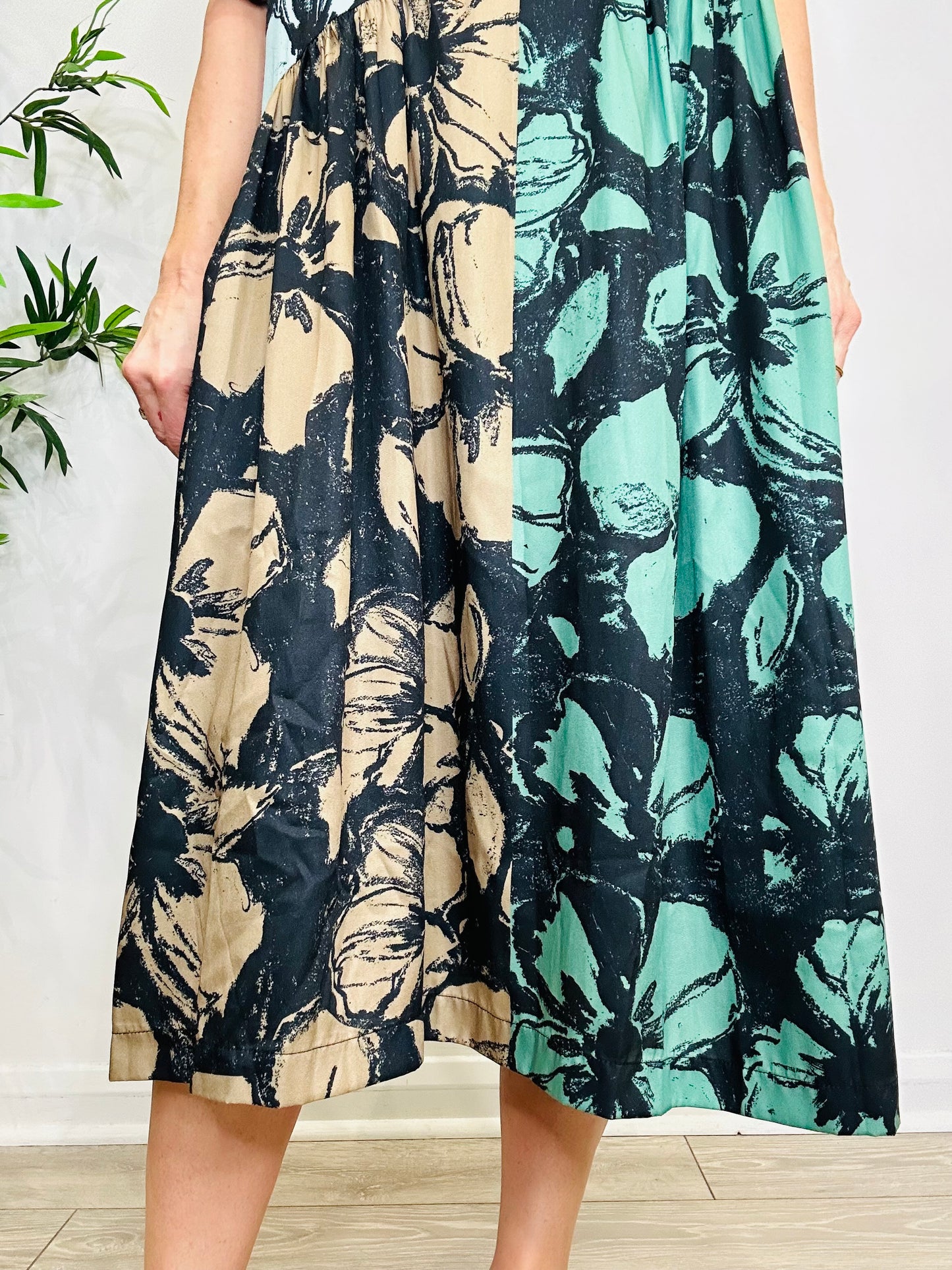 Patterned Midi Dress - Size M