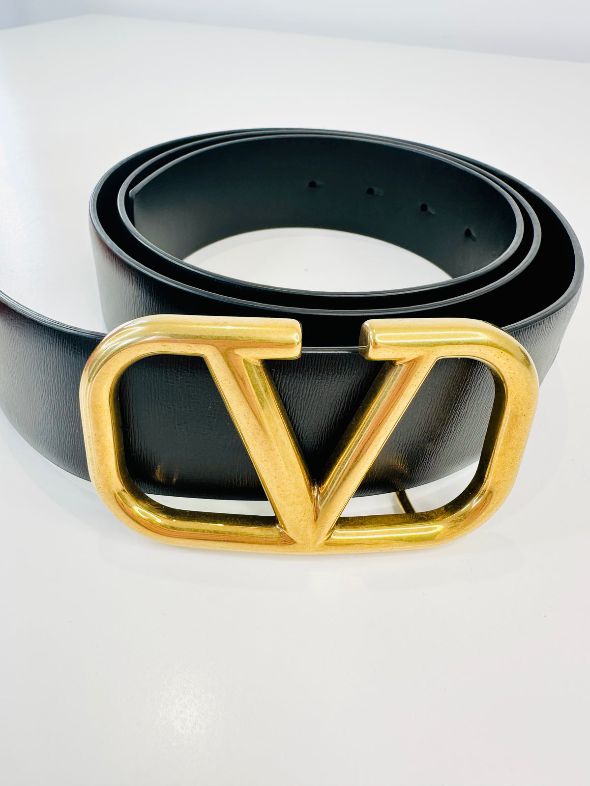 V-Logo Leather Belt - 95cm