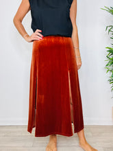 Load image into Gallery viewer, Velvet Skirt - Size M
