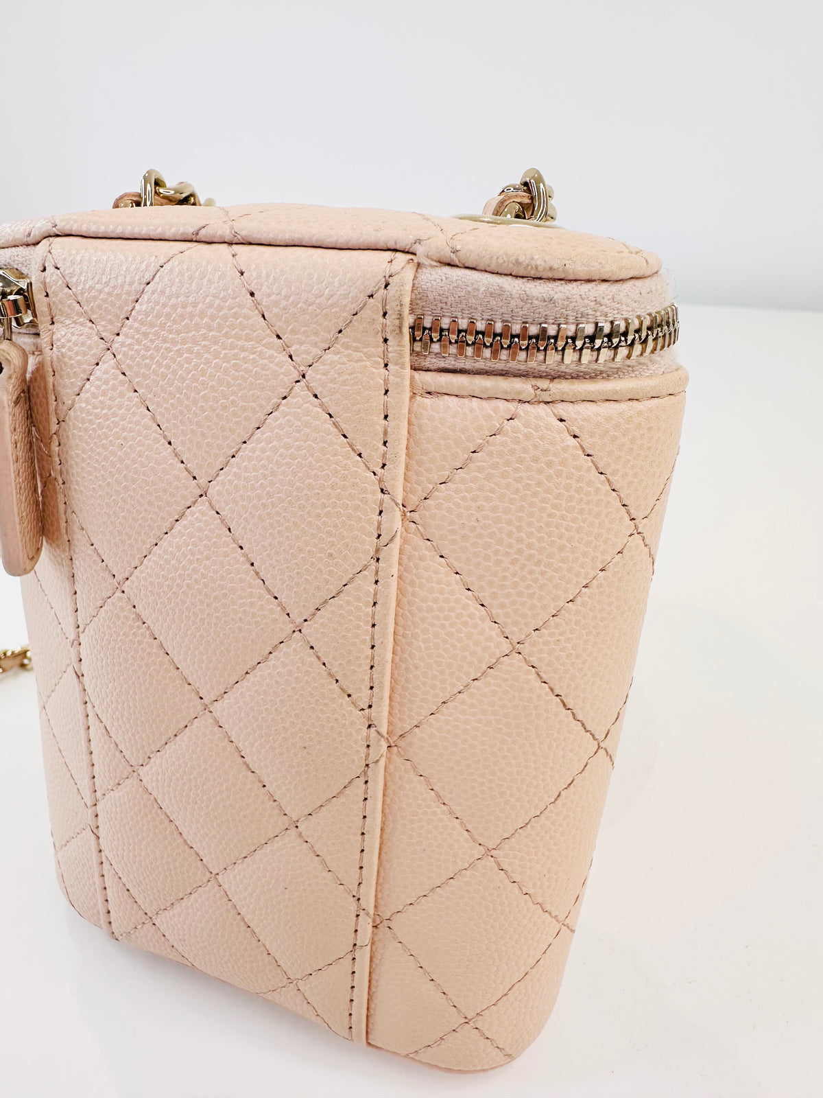 Quilted Caviar Leather Vertical Vanity Case