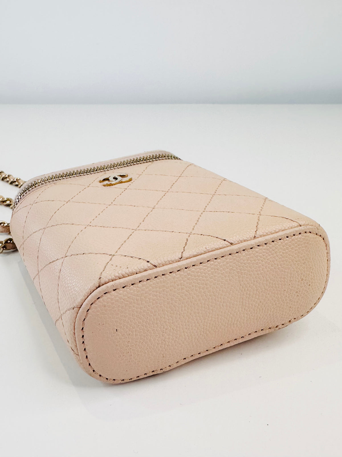 Quilted Caviar Leather Vertical Vanity Case