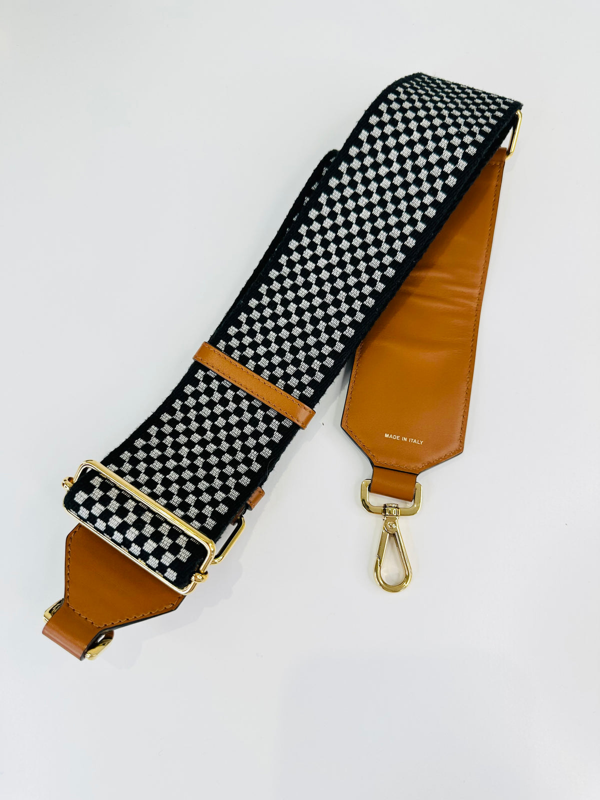 Medium Leather Baguette Shoulder Bag