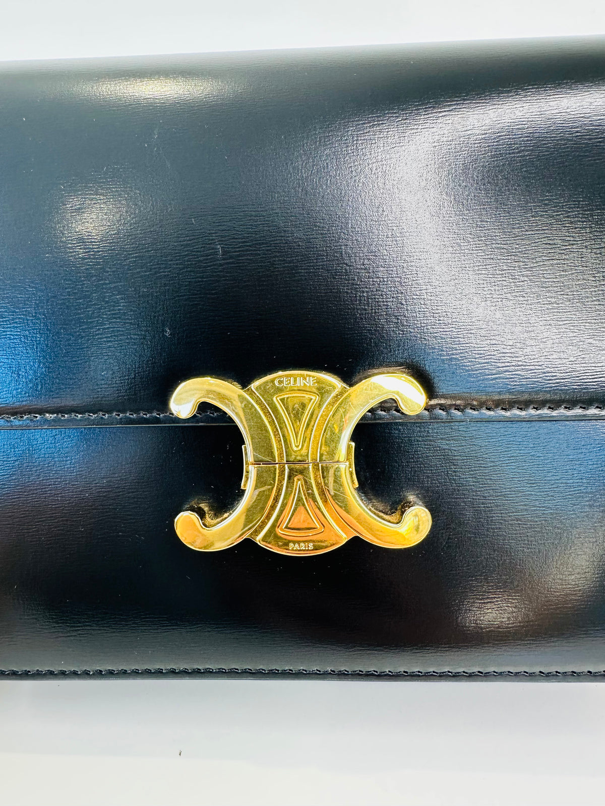 Medium Classique Triomphe Bag