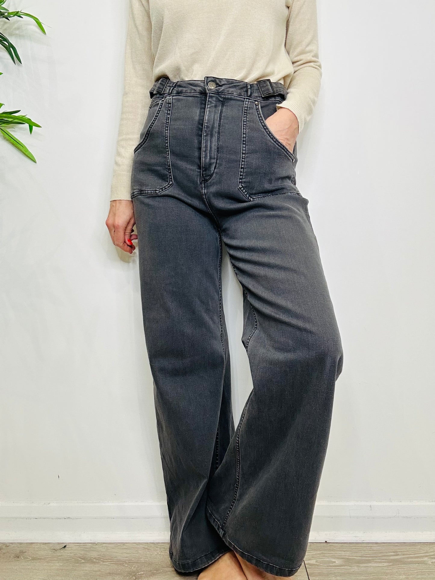 Minnie Wide Leg Jeans - Size 32
