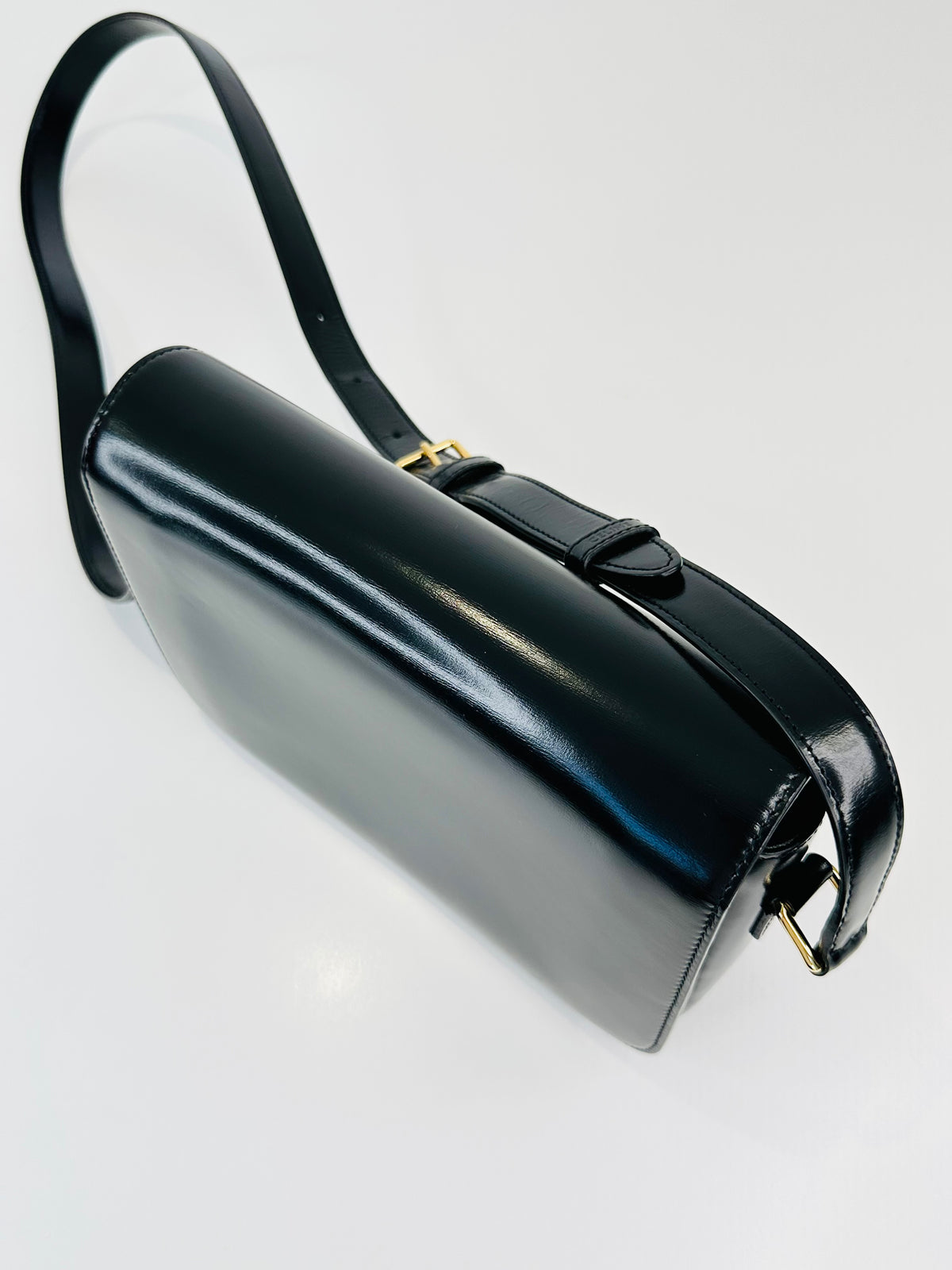 Medium Classique Triomphe Bag
