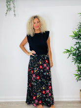 Load image into Gallery viewer, Silk Maxi Skirt - Size S
