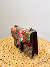 Load image into Gallery viewer, GG Blooms Dionysus Mini Chain Bag
