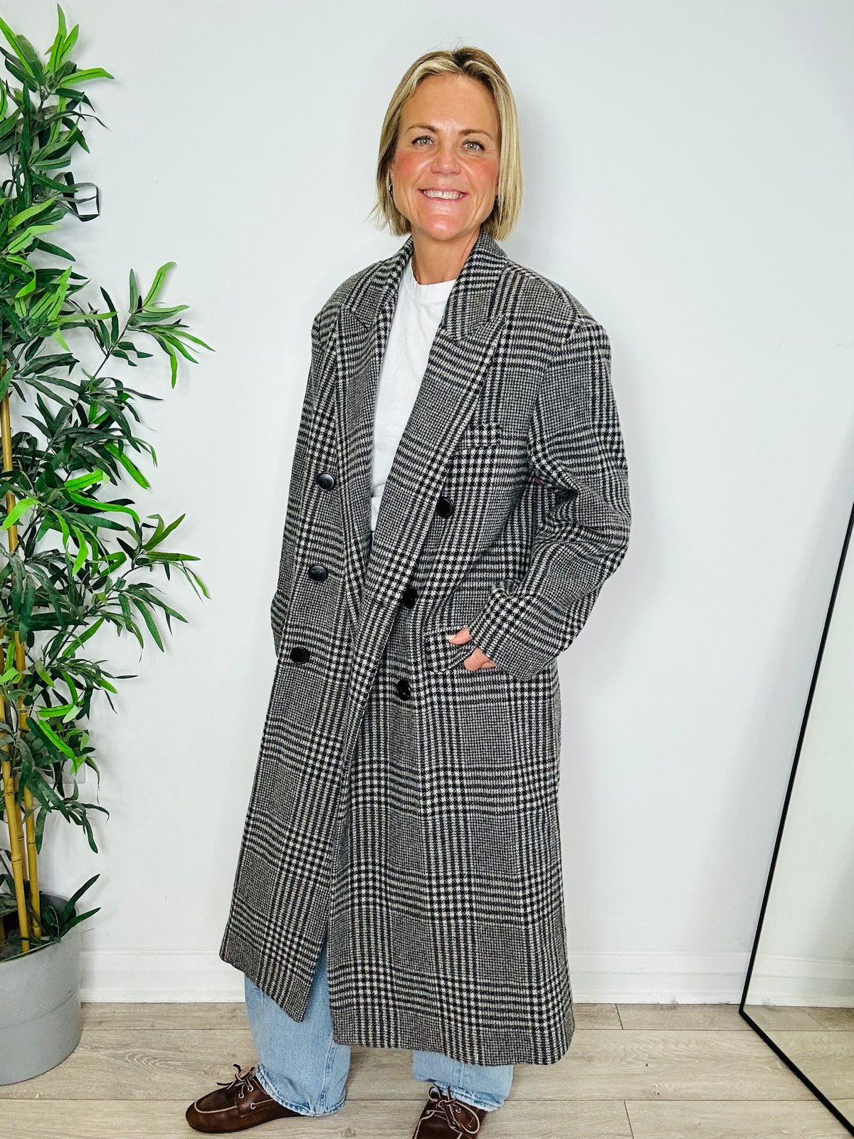 Lojima Check Coat - Size 34