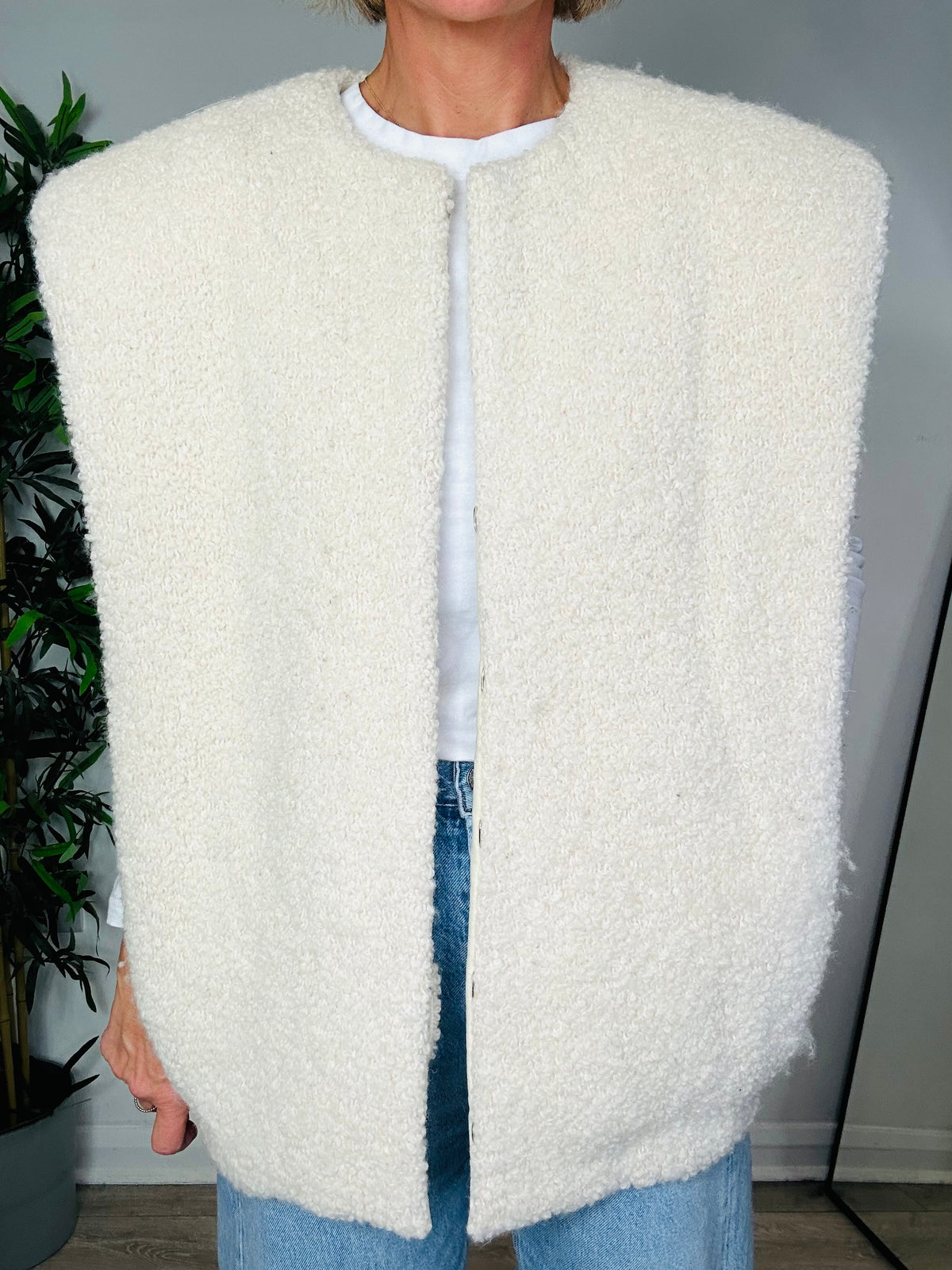 Gwendae Boucle Gilet - Size 42