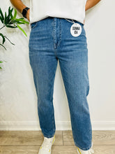 Load image into Gallery viewer, Phoebe Straight Jeans - Size 27
