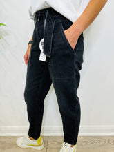 Load image into Gallery viewer, Norma Cargo Jeans - Size 26
