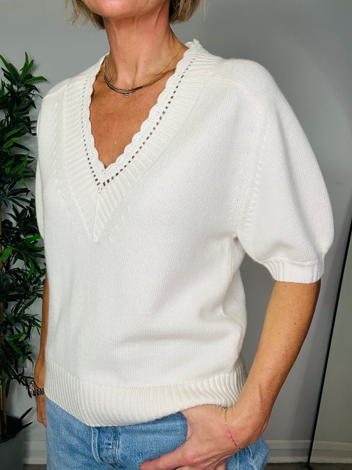 Short Sleeve V-Neck Jumper - Size S