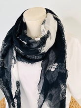 Load image into Gallery viewer, Skull Scarf

