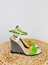 Load image into Gallery viewer, Wedge Sandals - Size 39
